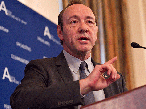 005-art-spacey.gif 