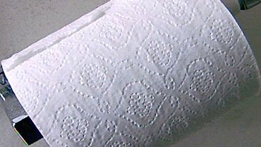 Man glued to toilet seat in store bathroom 