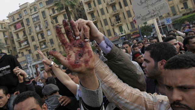 Tahrir_AP11040917069.jpg 