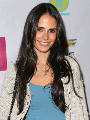 020-LUCKY-JORDANA.gif 