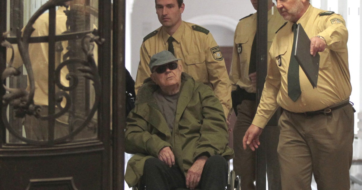Demjanjuk defense: Suspend trial on Nazi charges - CBS News