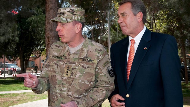 petraeus-boehner-AP11041915461.JPG 
