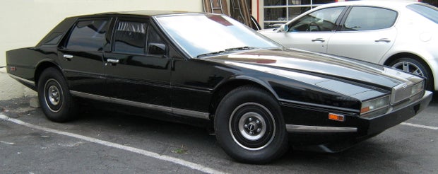 Aston_Martin_Lagona_Wikimedia_Commons.jpg