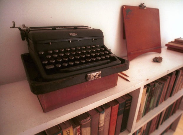 #RIPTypewriters: Last manufacturing plant shuts down production 