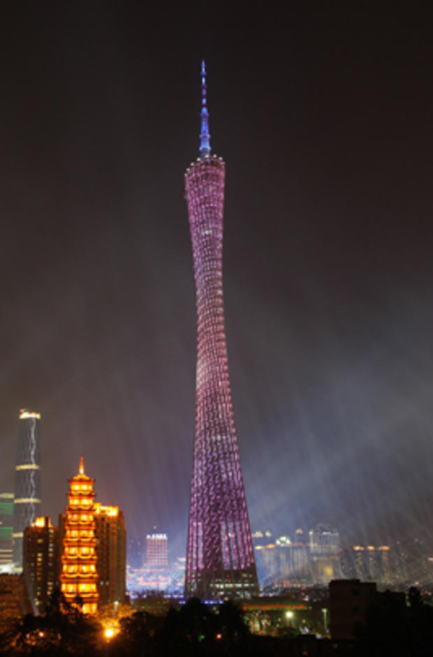 Canton_Tower_Wikimedia_user_Colin_Zhu.jpg 