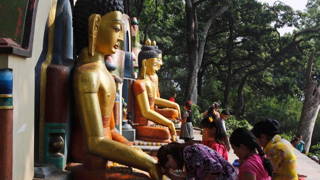 nepal_buddha_AP11051718478.jpg 