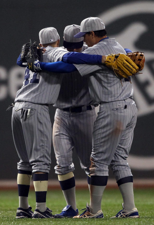 Red Sox, Cubs Sport Throwback Uniforms to Commemorate 1918 World Series 