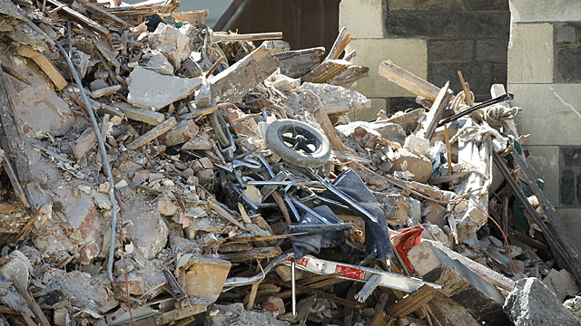 quake-one.gif 