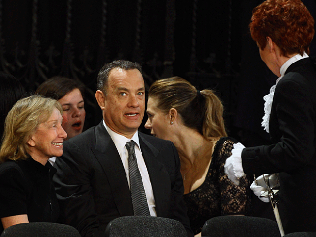 018-tom-hanks.gif 
