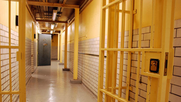 Computer glitch releases 450 violent California prisoners 