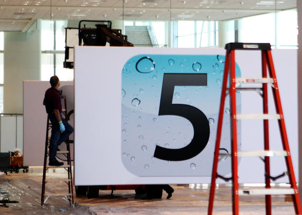 Apple's iOS 5 logo doesn't look a whole lot different from the one for iOS 4, sporting similar water droplets.  