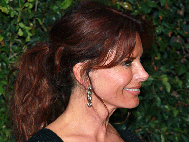 006-chanel-roma--downey.gif 