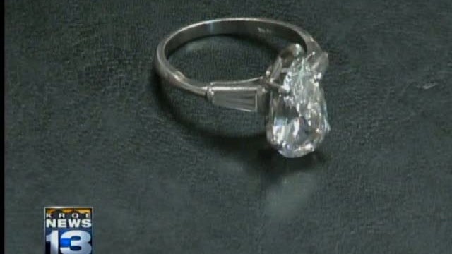 diamond_ring-krqe.jpg 