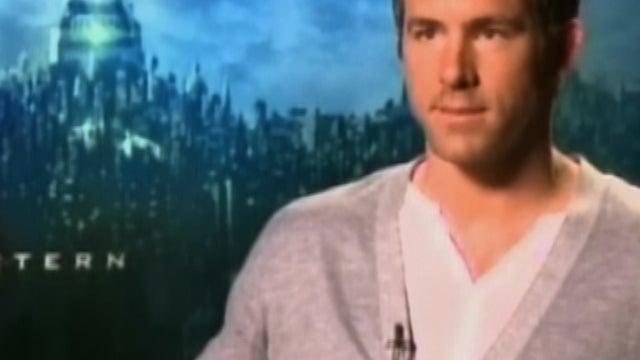 Ryan Reynolds suits up for "The Green Lantern" 