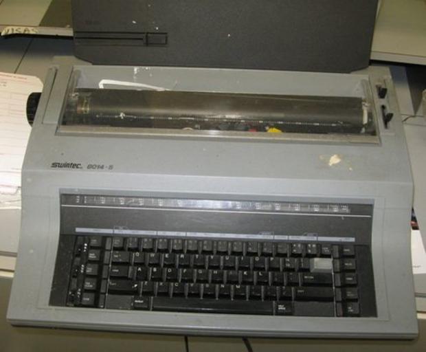 electric-typewriter.jpg 