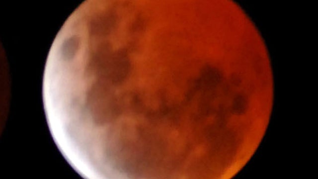 lunar_eclipse_AP070303149622_fullwidth.jpg 