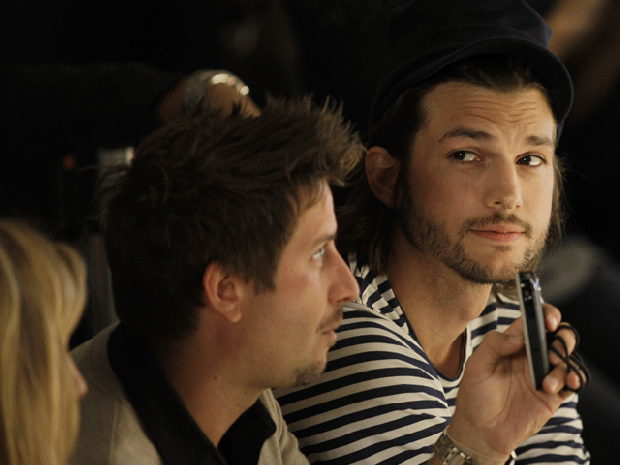 014-AP110615061840ashton2.gif 