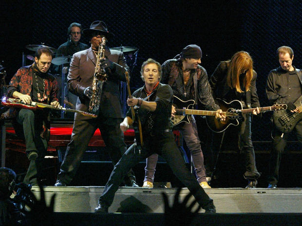 Bruce Springsteen and the E -Street Band at Shea Stadium in 2003 