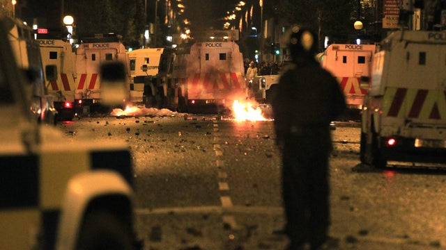 Police vehicles come under attack in east Belfast 