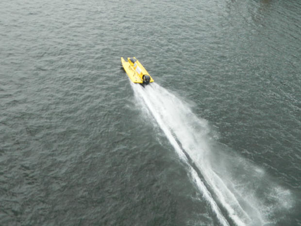 speed-boat-2.jpg 