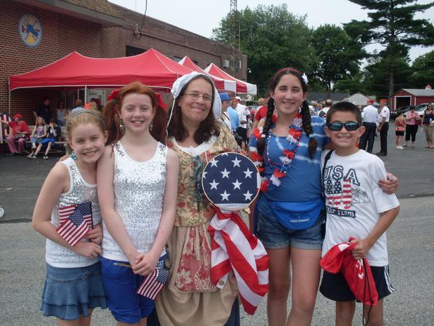betsy-ross-came-to-the-marple-4th-of-july-parade.jpg 