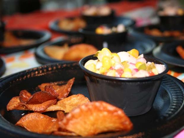 smoked-corn-and-sea-scallop-ceviche-on-fried-yucca-chip.jpg 