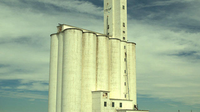 grain-elevator-1.jpg 