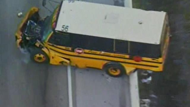 school-bus-crash2.jpg 