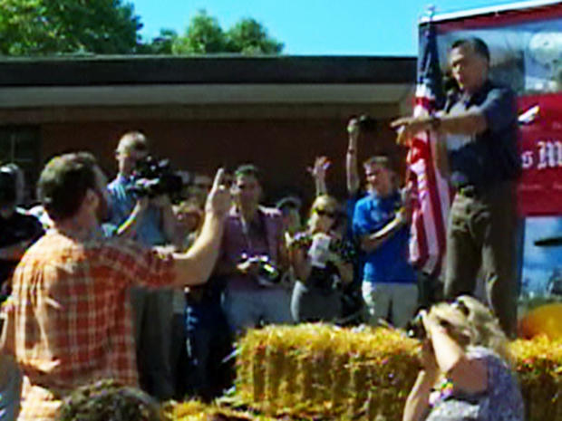 Mitt Romney gets heckled in Iowa 