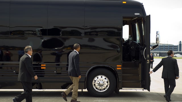 Obama_bus_B_121189532.jpg 