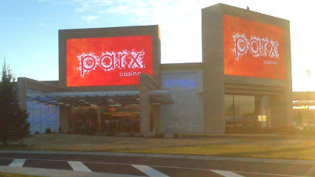 parx_casino_sign_denardo1.jpg 