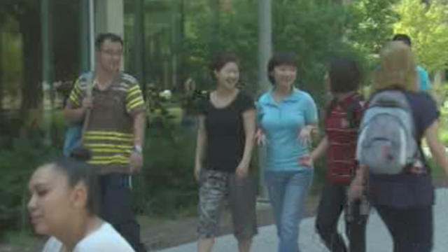 chinese-students-0824.jpg 