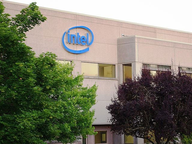 Top 10 cities for finding nerds to date 