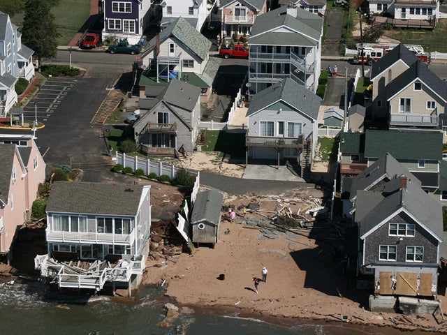 lifeguard shack cleanup 