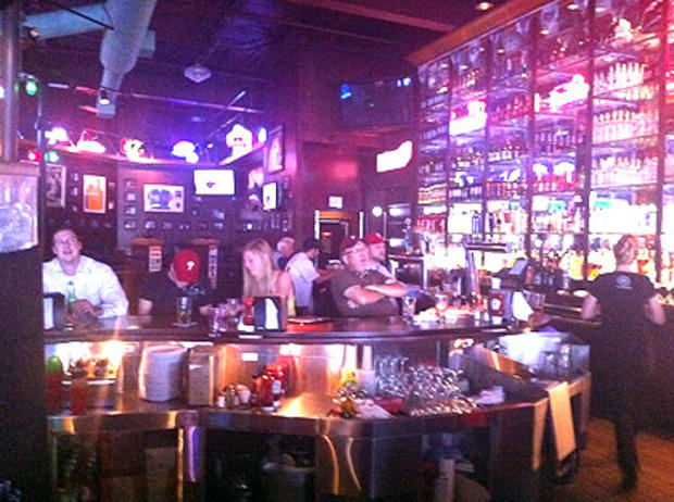 Chickie's and Pete's sports bar.  Credit: Hadas Kuznits 