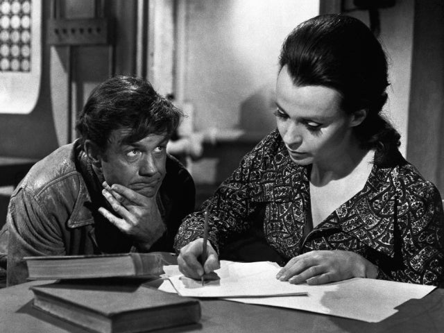 Cliff Robertson in scene from "Charly" 