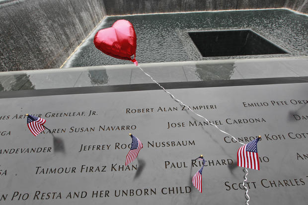 4-nyc-commemorates-10th-anniversary-of-9-11.jpg 