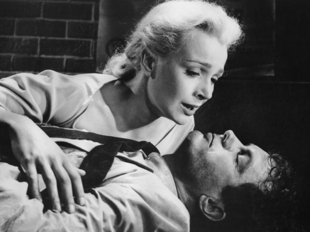 In 1961, Cliff Robertson starred with Dolores Dorn in Samuel Fuller's "Underworld U.S.A."  