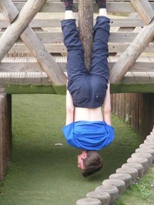 LOL-worthy "batman-ing" photos, it's the new "planking" 