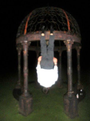 LOL-worthy "batman-ing" photos, it's the new "planking" 