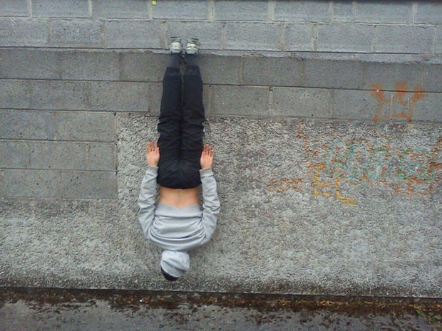 LOL-worthy "batman-ing" photos, it's the new "planking" 