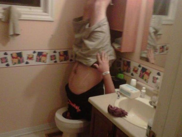 LOL-worthy "batman-ing" photos, it's the new "planking" 