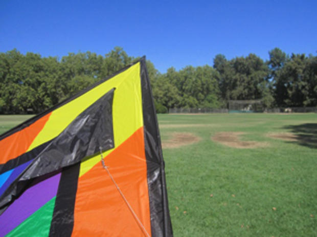 12.3 Travel Outdoors - Kites - flying 