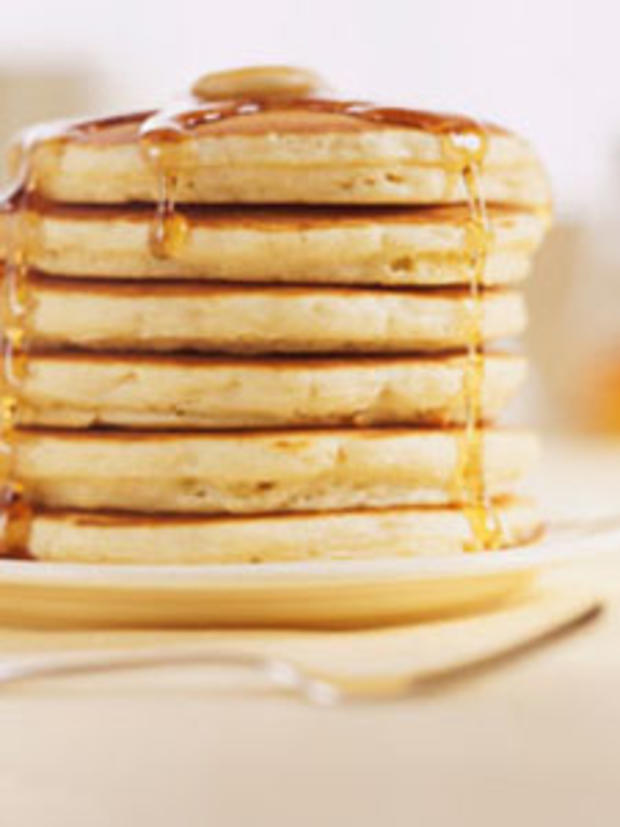 10/17 - 2 broke girls - diner - pancakes 