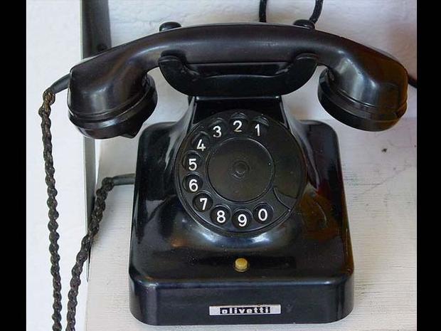 A typical 1940s rotary phone 