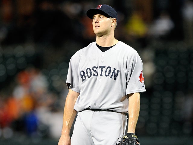 Jonathan Papelbon reacts after giving up the game winning hit  