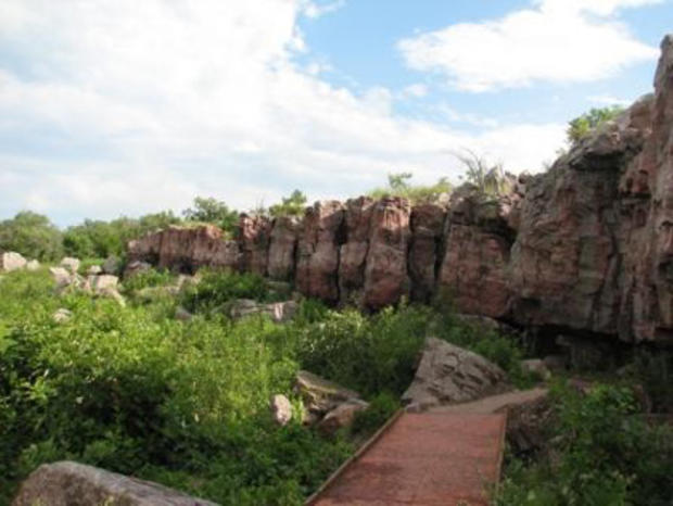 12/23/11- Guide to Romantic New Year's Getaways - Pipestone National Monument 