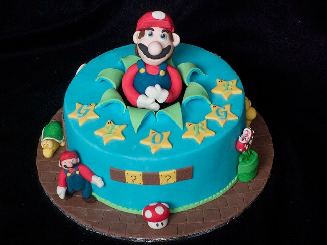53 geeky cakes you wish you ate!