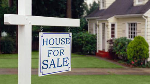 house-for-sale-with-sign-dl.jpg 