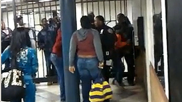 subwayfight.jpg 